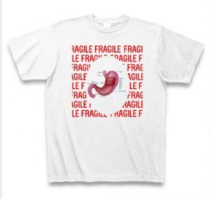 FRAGILE Tシャツ
